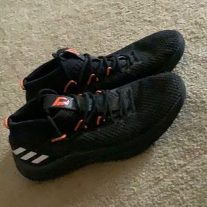Black Dame 4 (Damian Lilliard) Men’s Basketball Shoes sz. 12